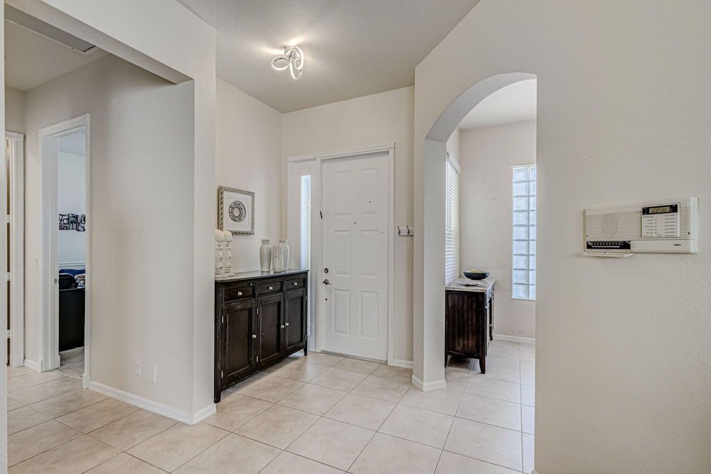 Photo of 199 Isle Verde Way, Palm Beach Gardens, FL 33418 (MLS # R10977655)