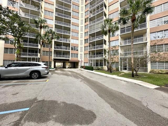 Country Club Tower Of Cor - Residential Lease