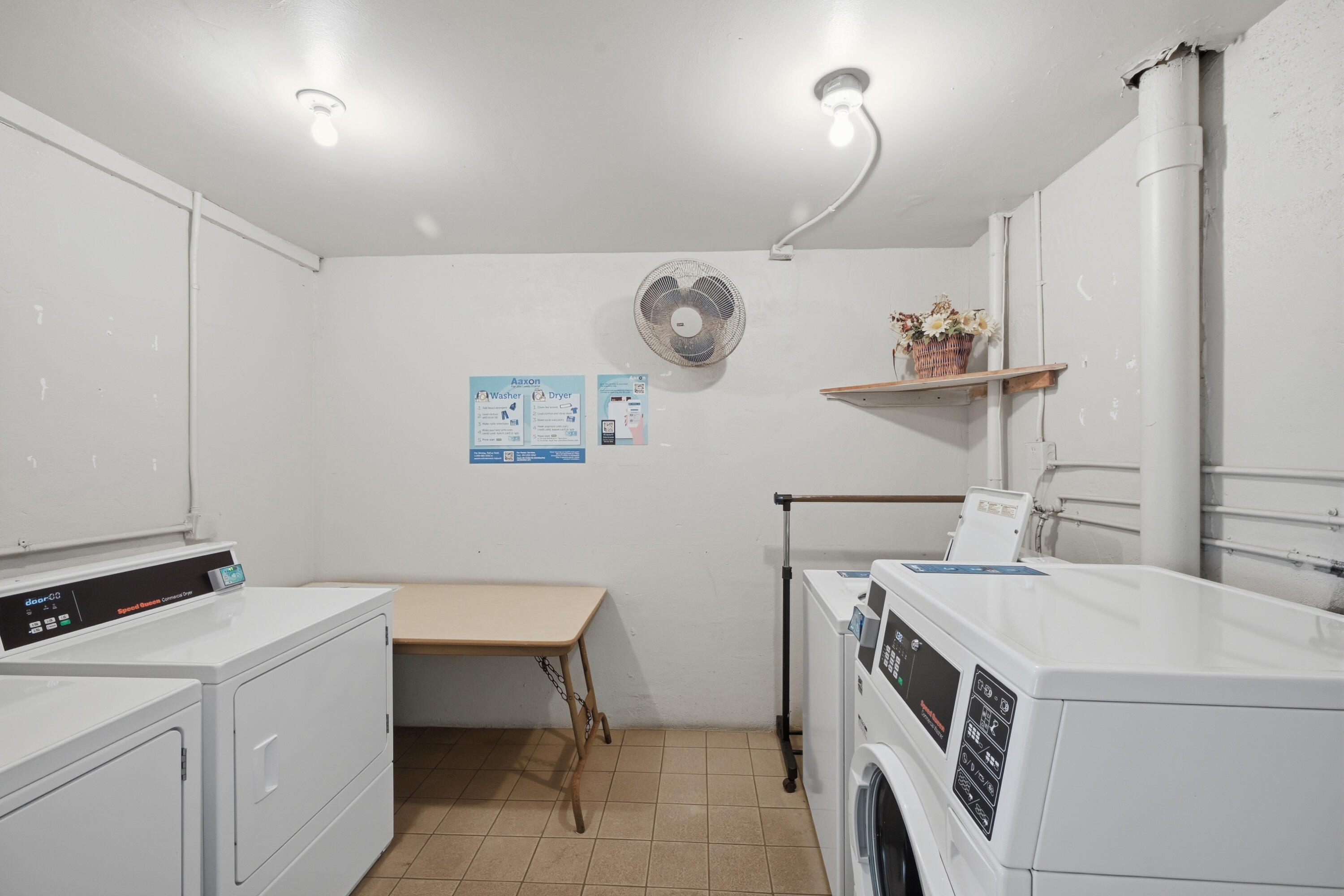 VILLAGE ROYALE ON THE GREEN CONDO COMPLEX - Residential