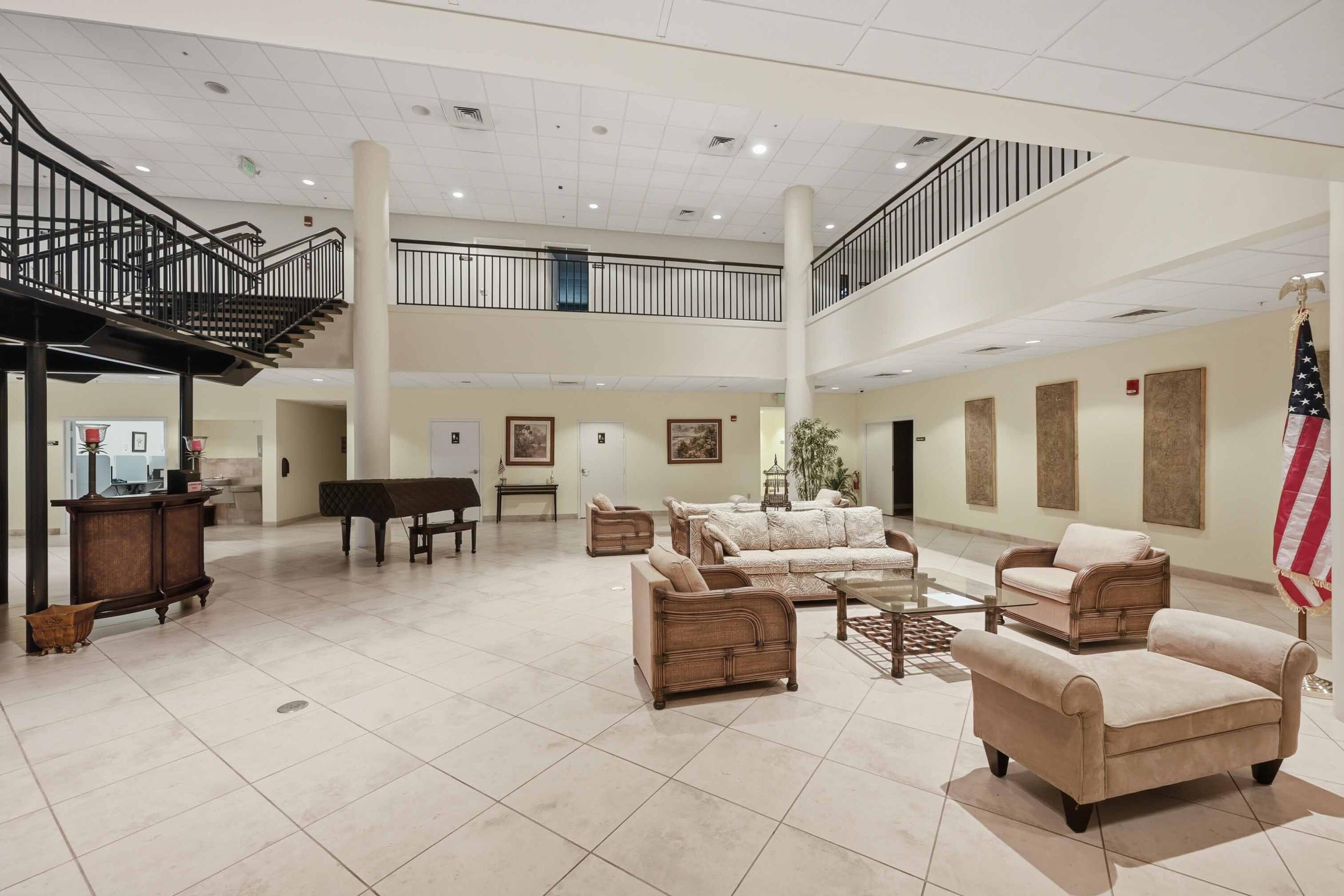 VILLAGE ROYALE ON THE GREEN CONDO COMPLEX - Residential