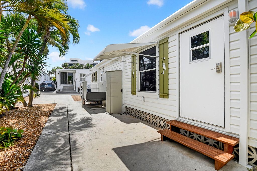 Photo of 5 Cedar Drive #Cd-5, Briny Breezes, FL 33435 (MLS # R11169901)