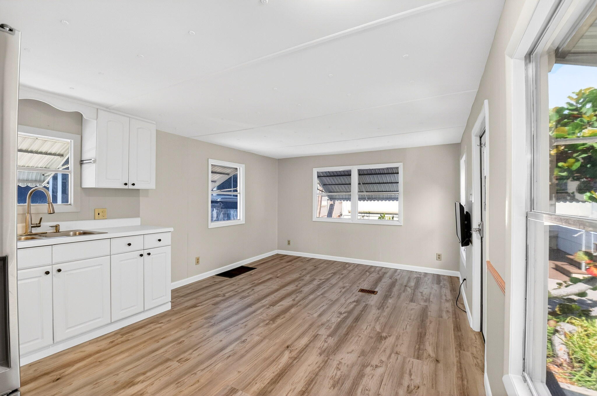 BRINY BREEZES INC - Residential