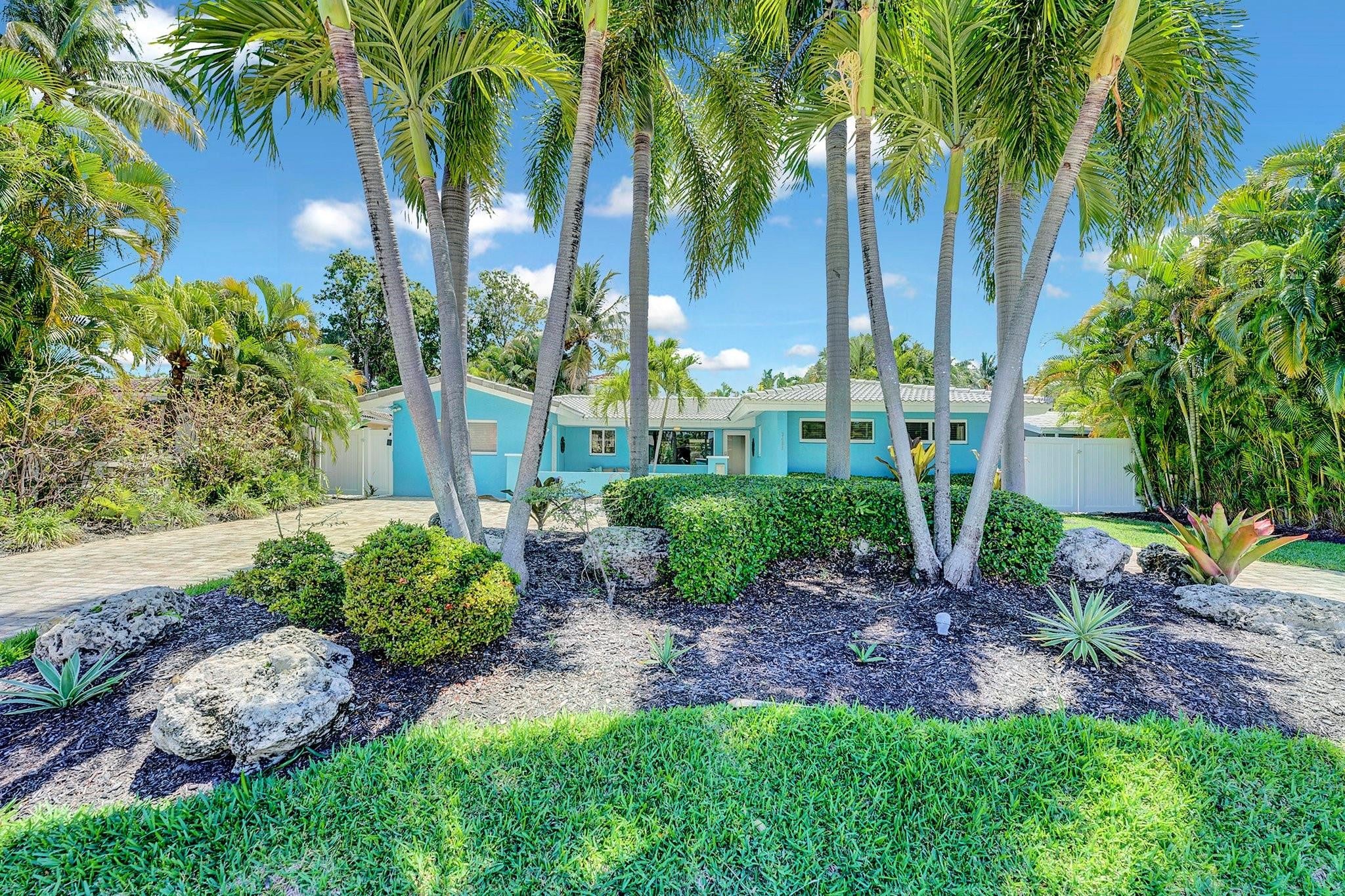 View photos, virtual tours, details... 3488 NE 19TH Avenue
