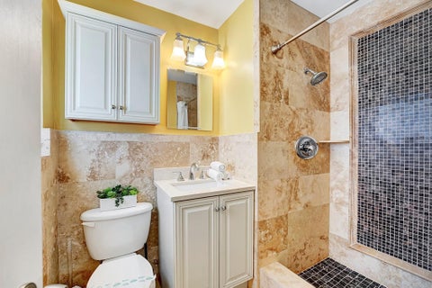 Tiny photo for 3488 NE 19TH Avenue, Oakland Park, FL 33306 (MLS # B26082051)