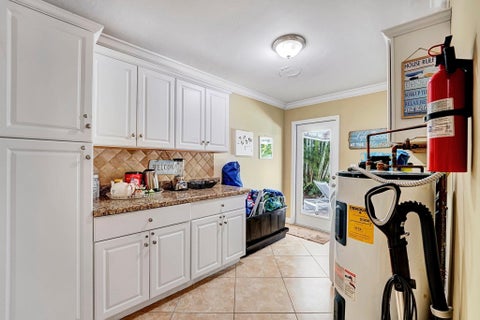 Tiny photo for 3488 NE 19TH Avenue, Oakland Park, FL 33306 (MLS # B26082051)