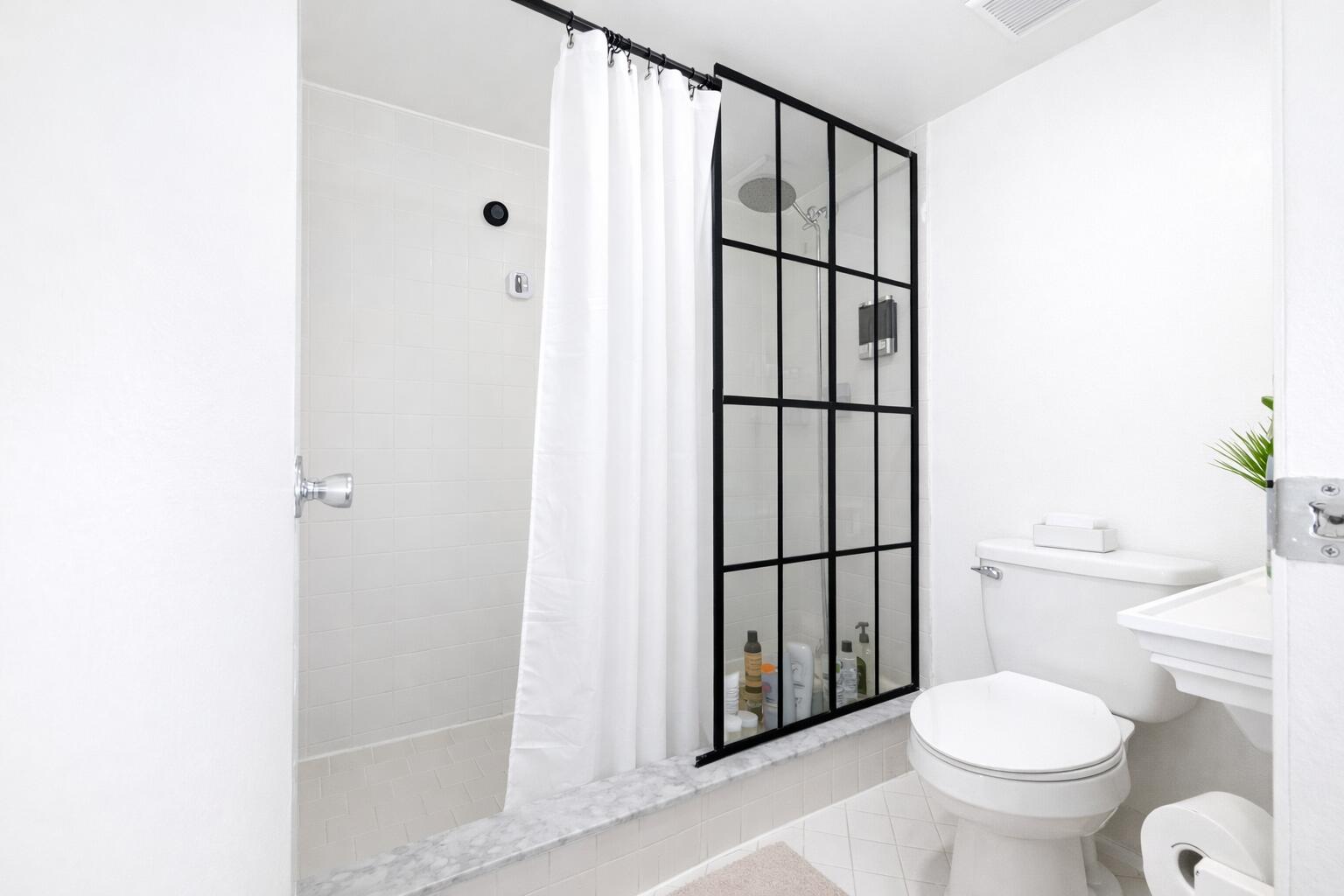 LAKE EMERALD CONDOMINIUM NO ONE - Residential