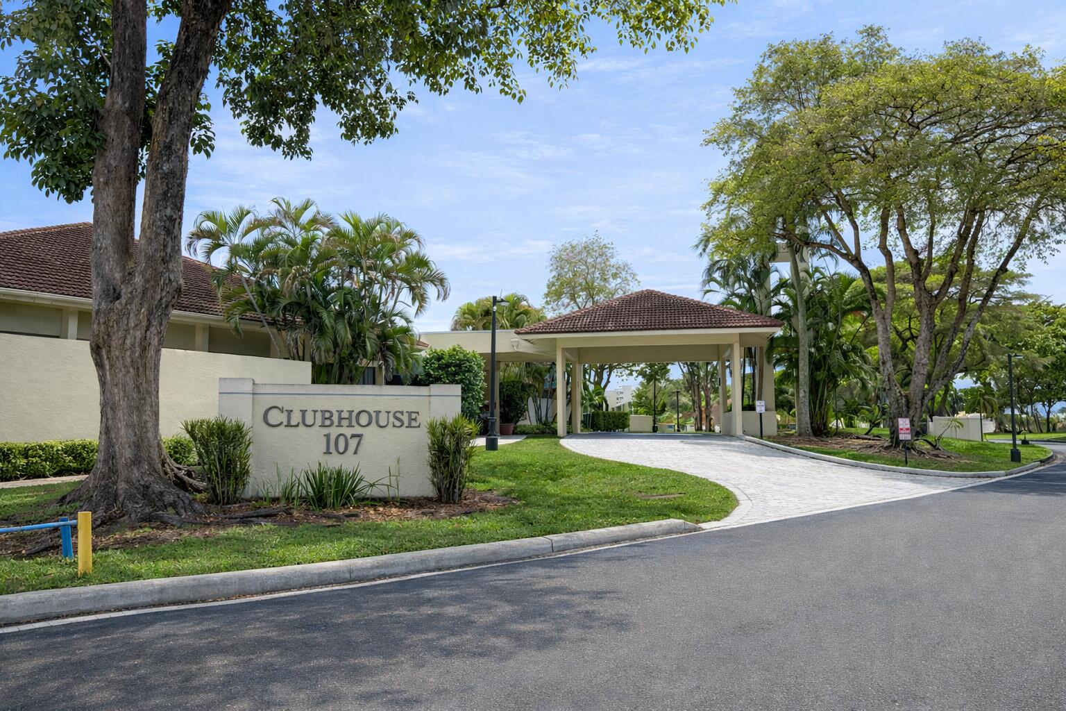 LAKE EMERALD CONDOMINIUM NO ONE - Residential