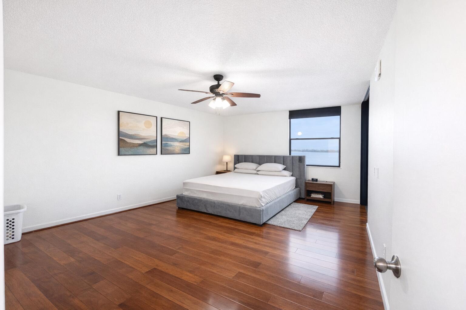 LAKE EMERALD CONDOMINIUM NO ONE - Residential