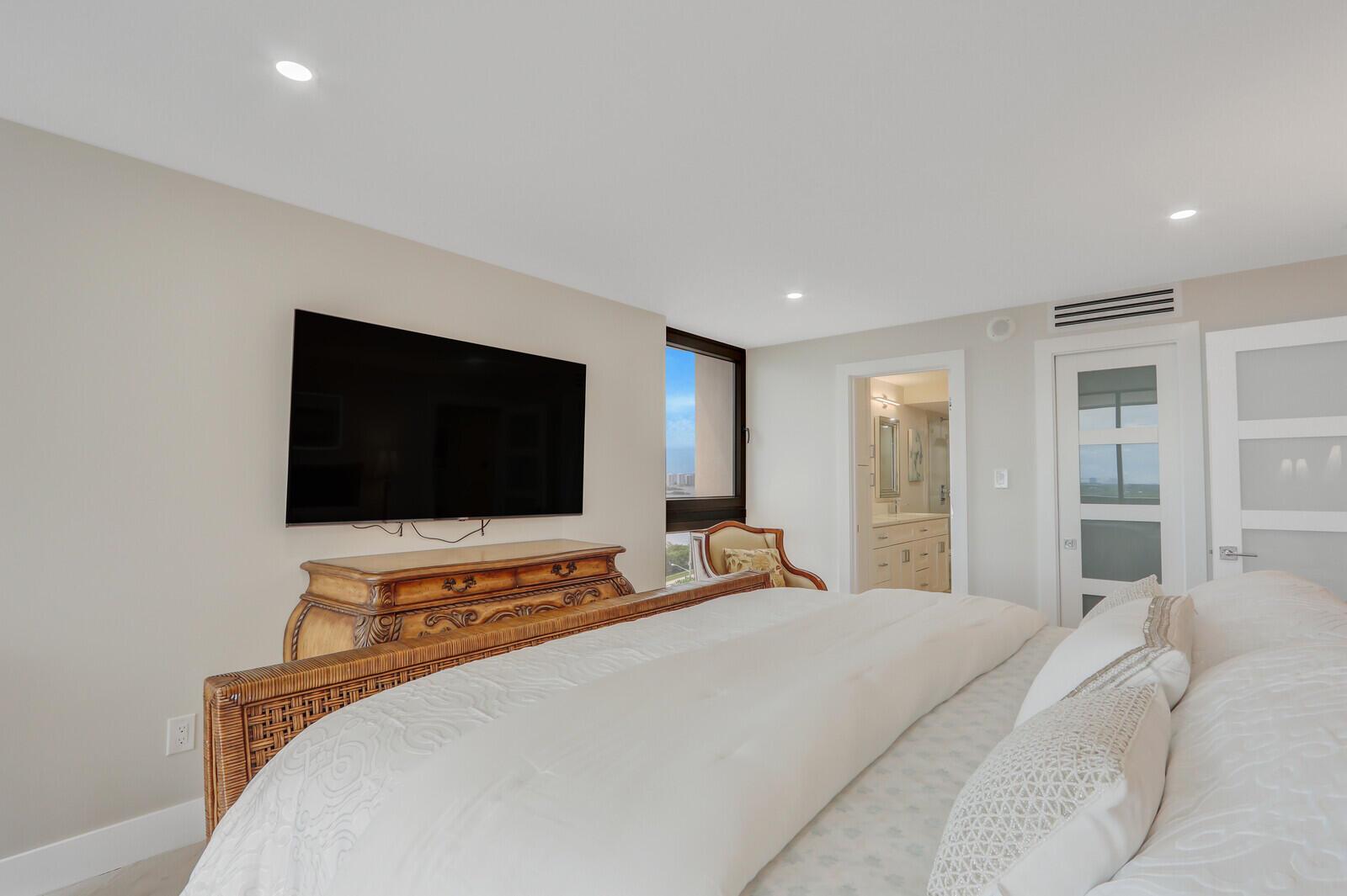 EASTPOINTE CONDO - Residential Lease