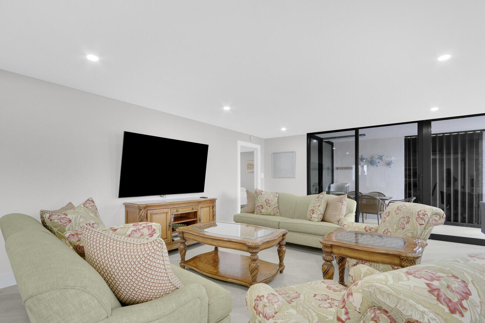 EASTPOINTE CONDO - Residential Lease