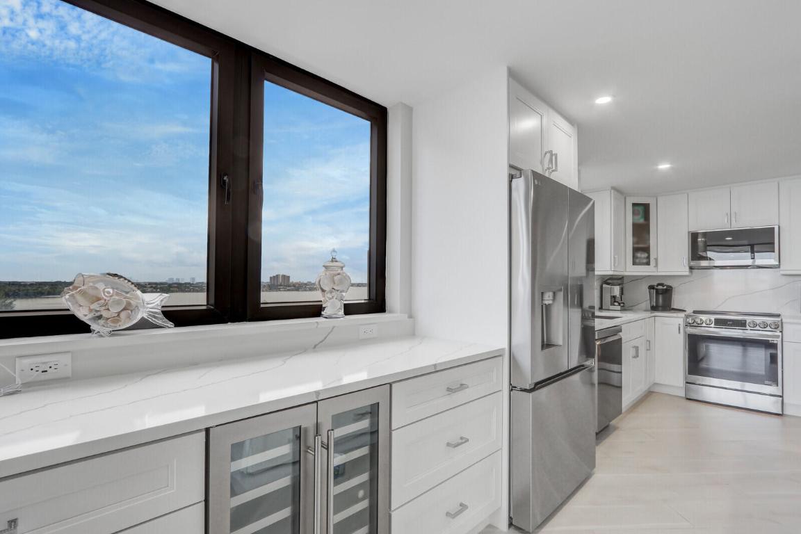 EASTPOINTE CONDO - Residential Lease