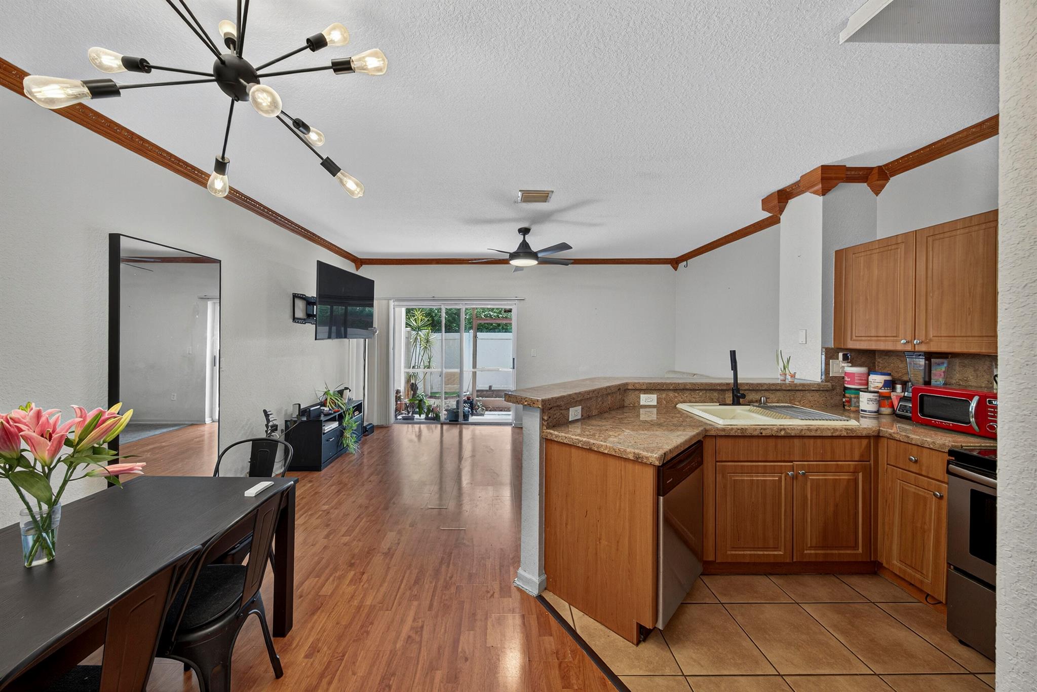 6600 Catalina Lane