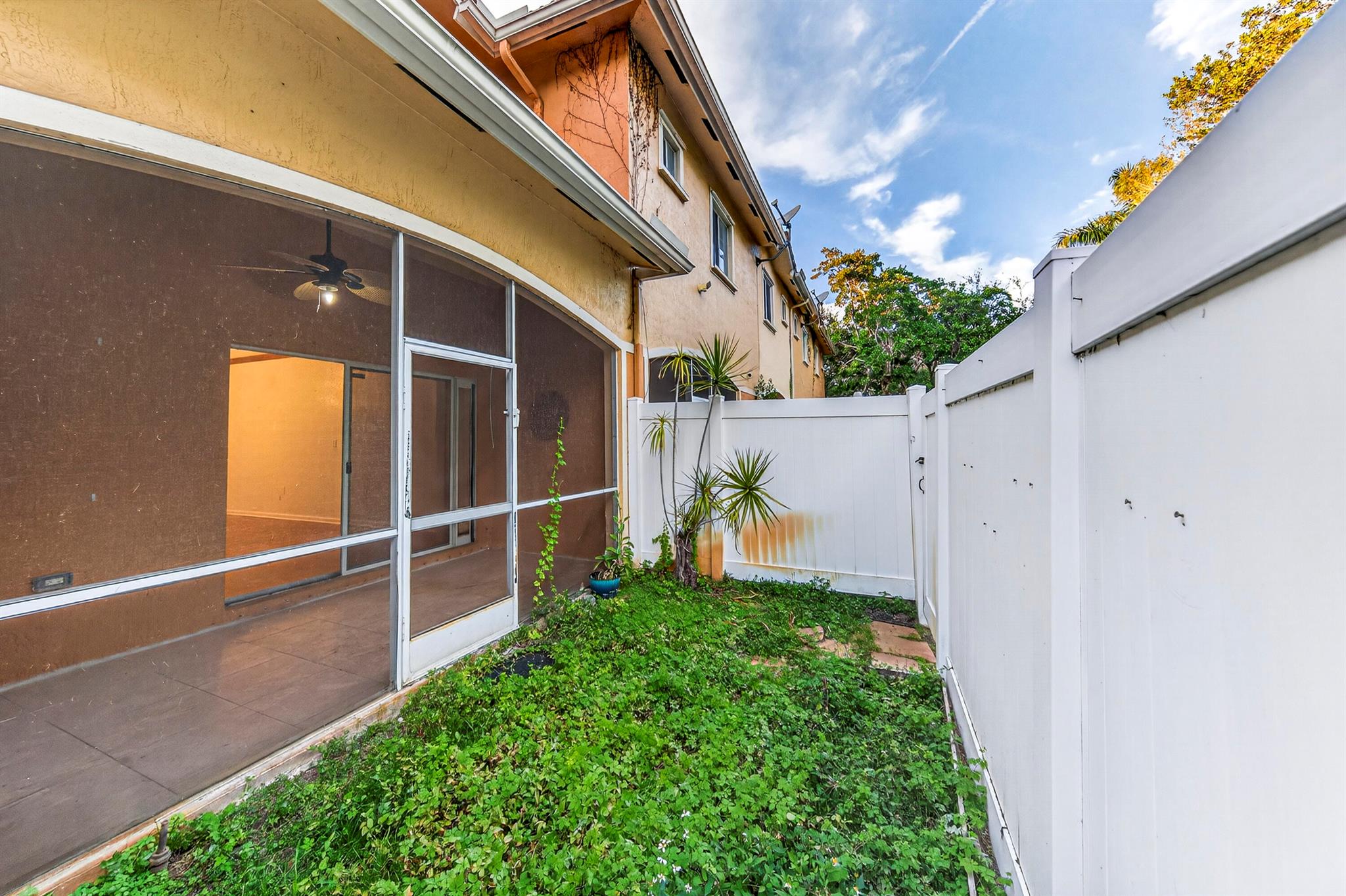 CATALINA PLACE - Residential