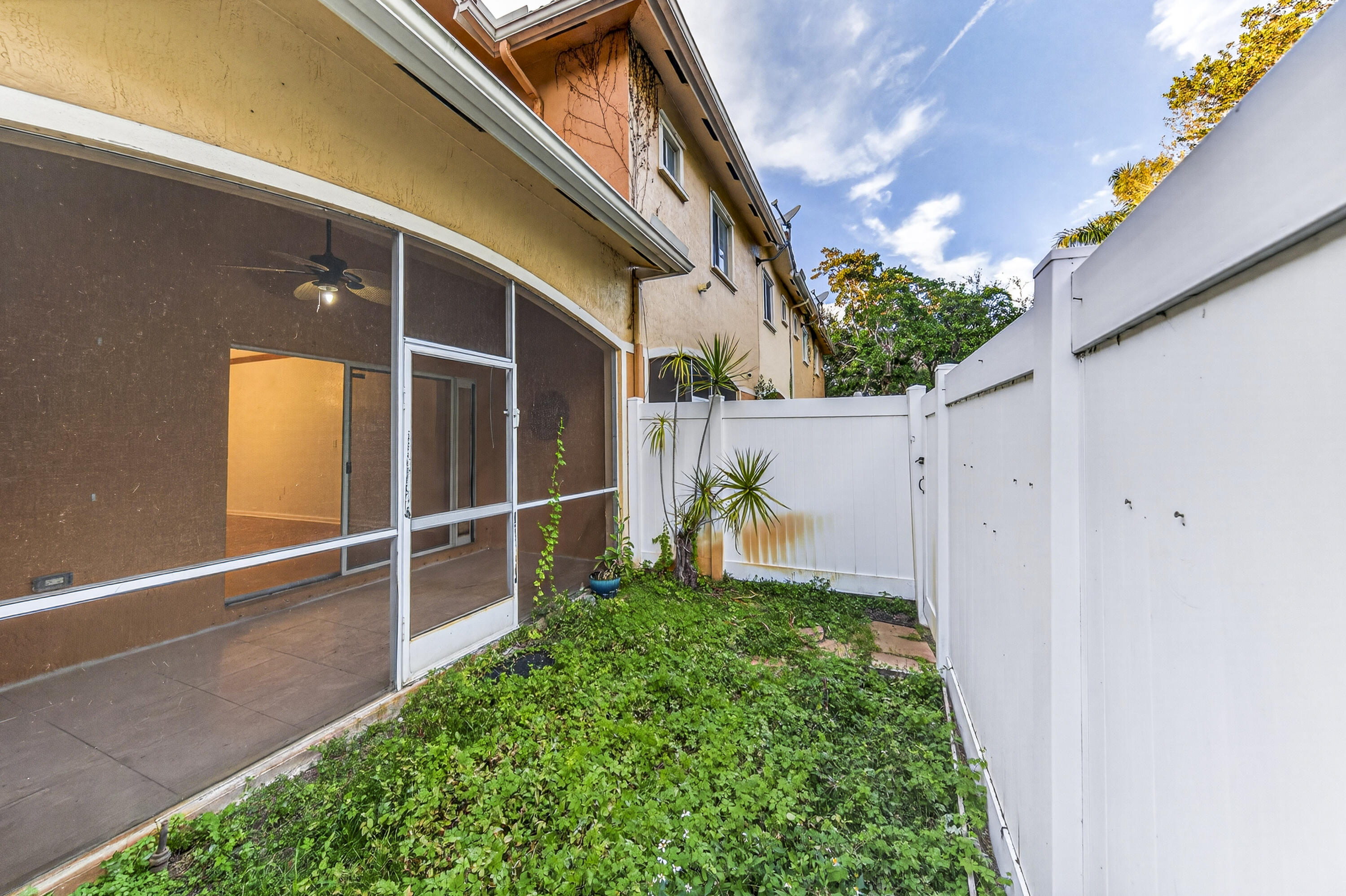 CATALINA PLACE - Residential