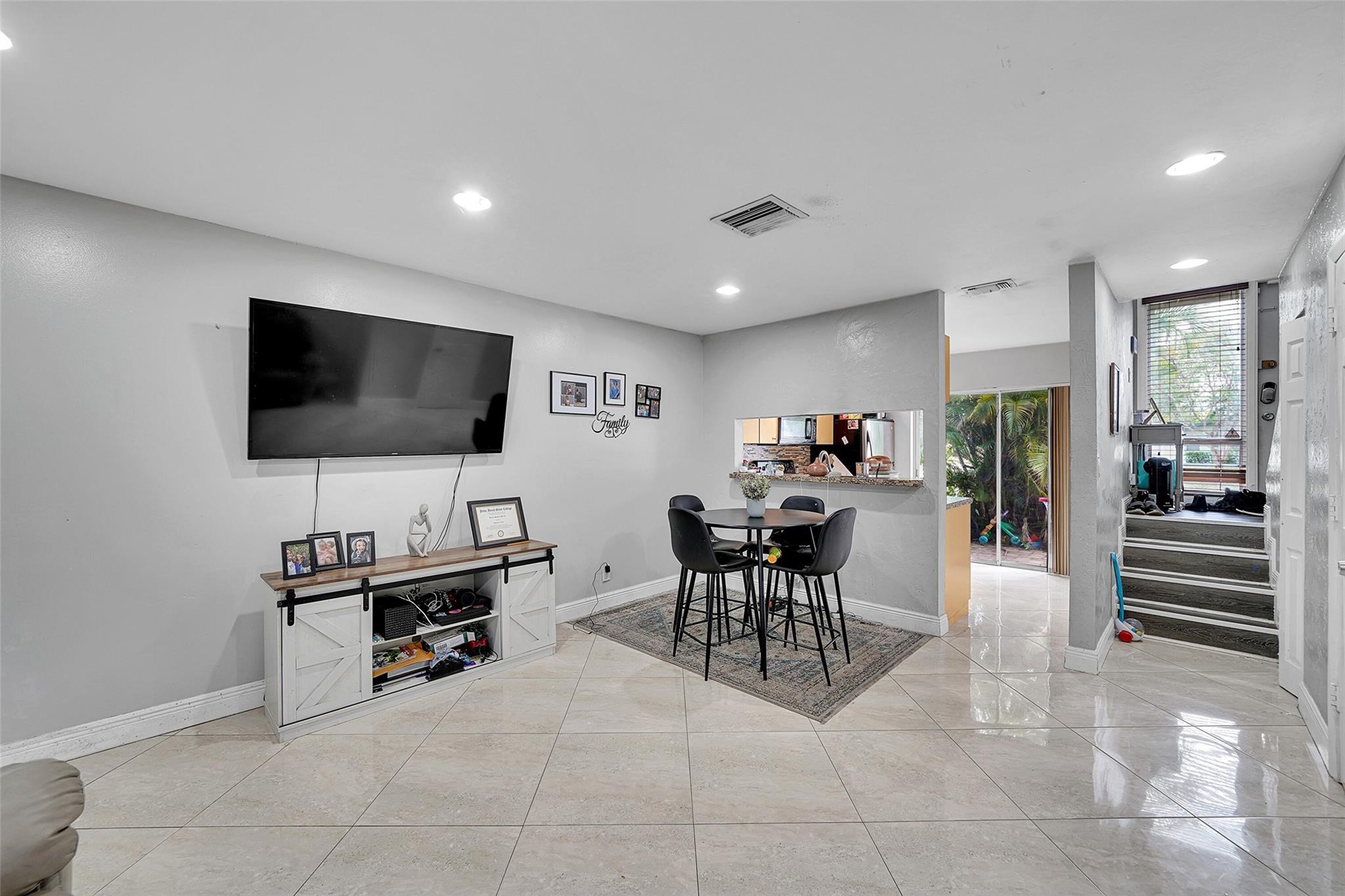 3103 NW 5th Terrace 4