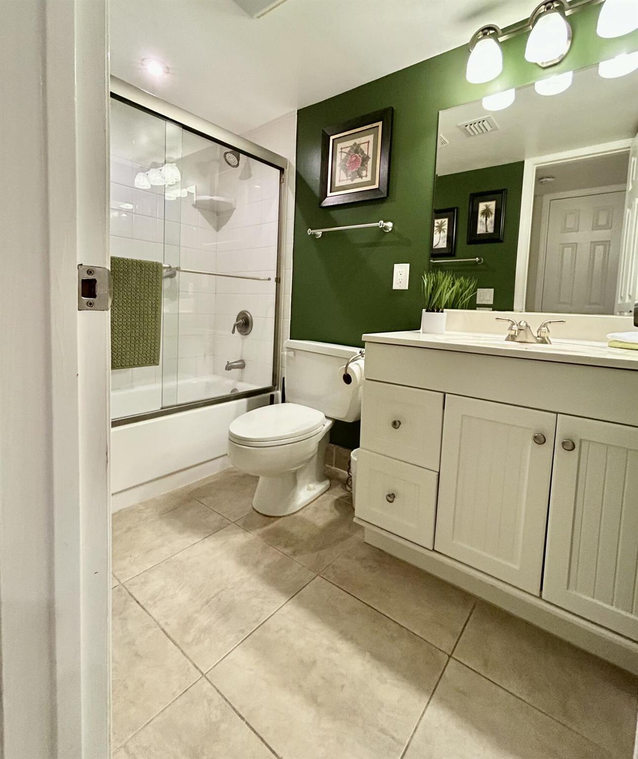 FOUNTAINS OF PALM BEACH C - Residential