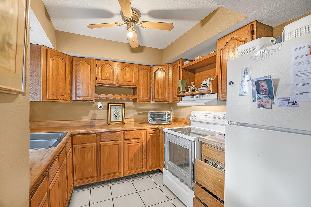 WELLEBY TOWNHOME 1 CONDO - Residential