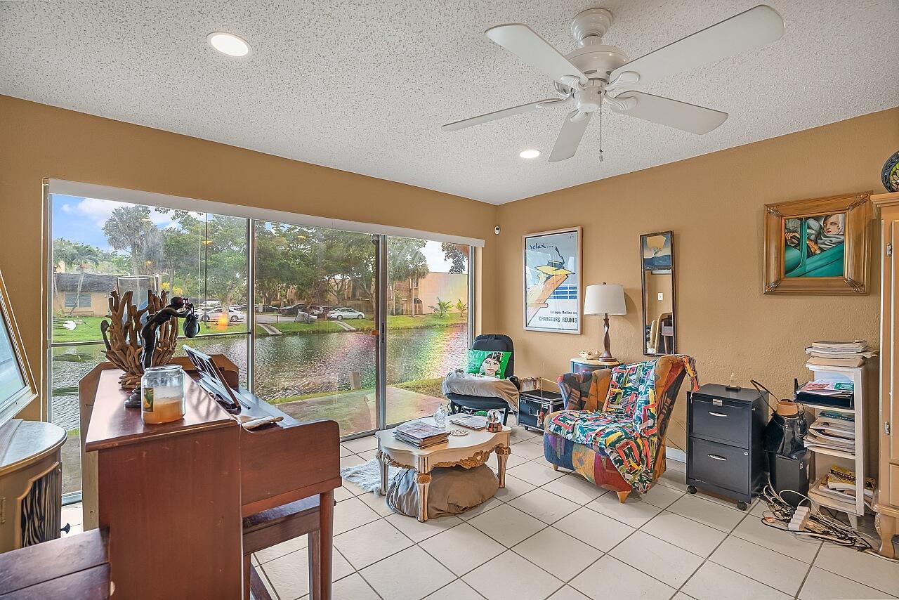 WELLEBY TOWNHOME 1 CONDO - Residential