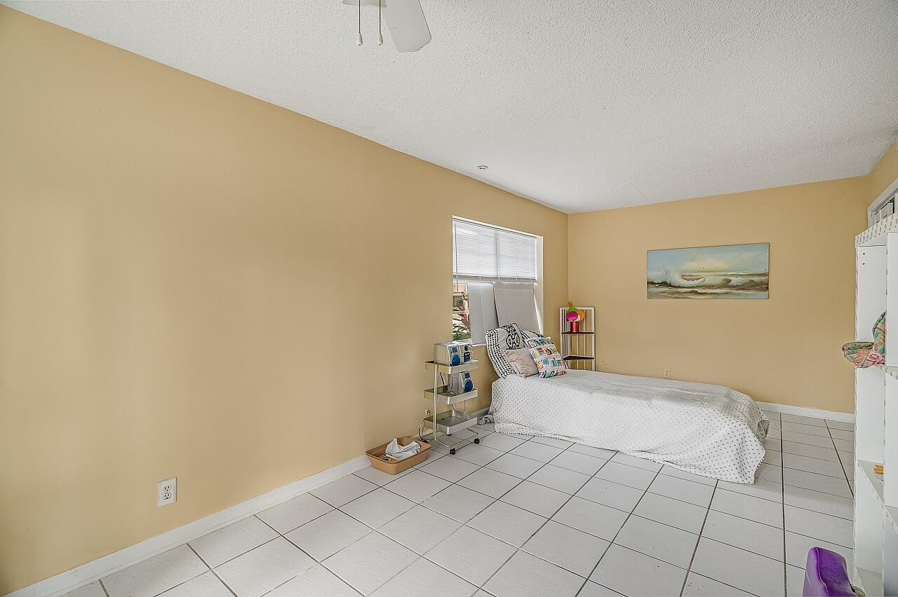 WELLEBY TOWNHOME 1 CONDO - Residential