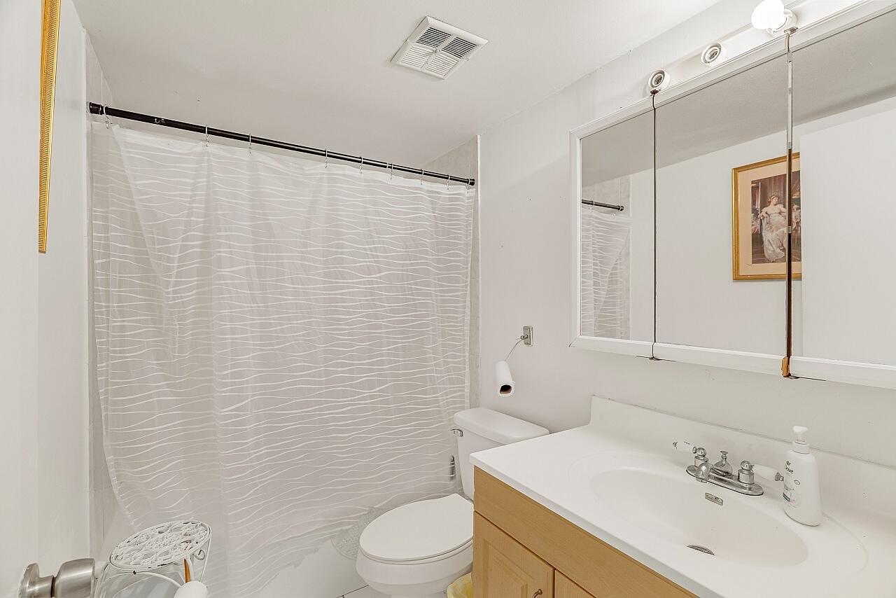 WELLEBY TOWNHOME 1 CONDO - Residential