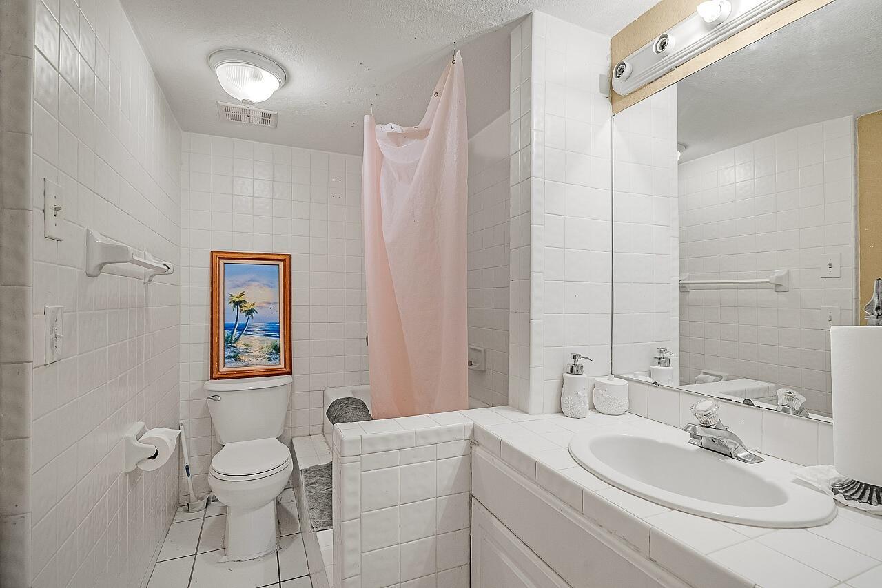 WELLEBY TOWNHOME 1 CONDO - Residential
