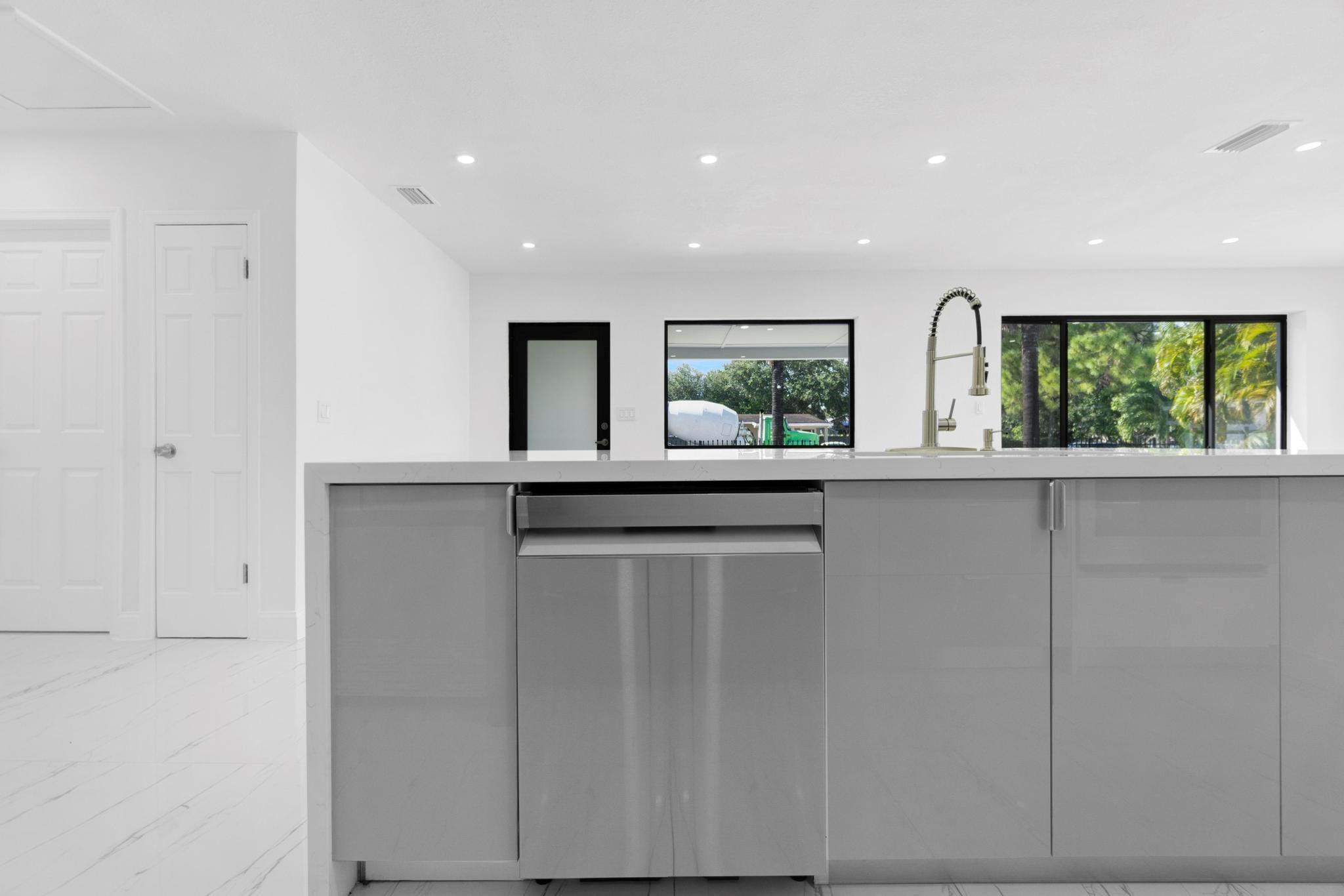 Venetian Gardens Rev - Residential