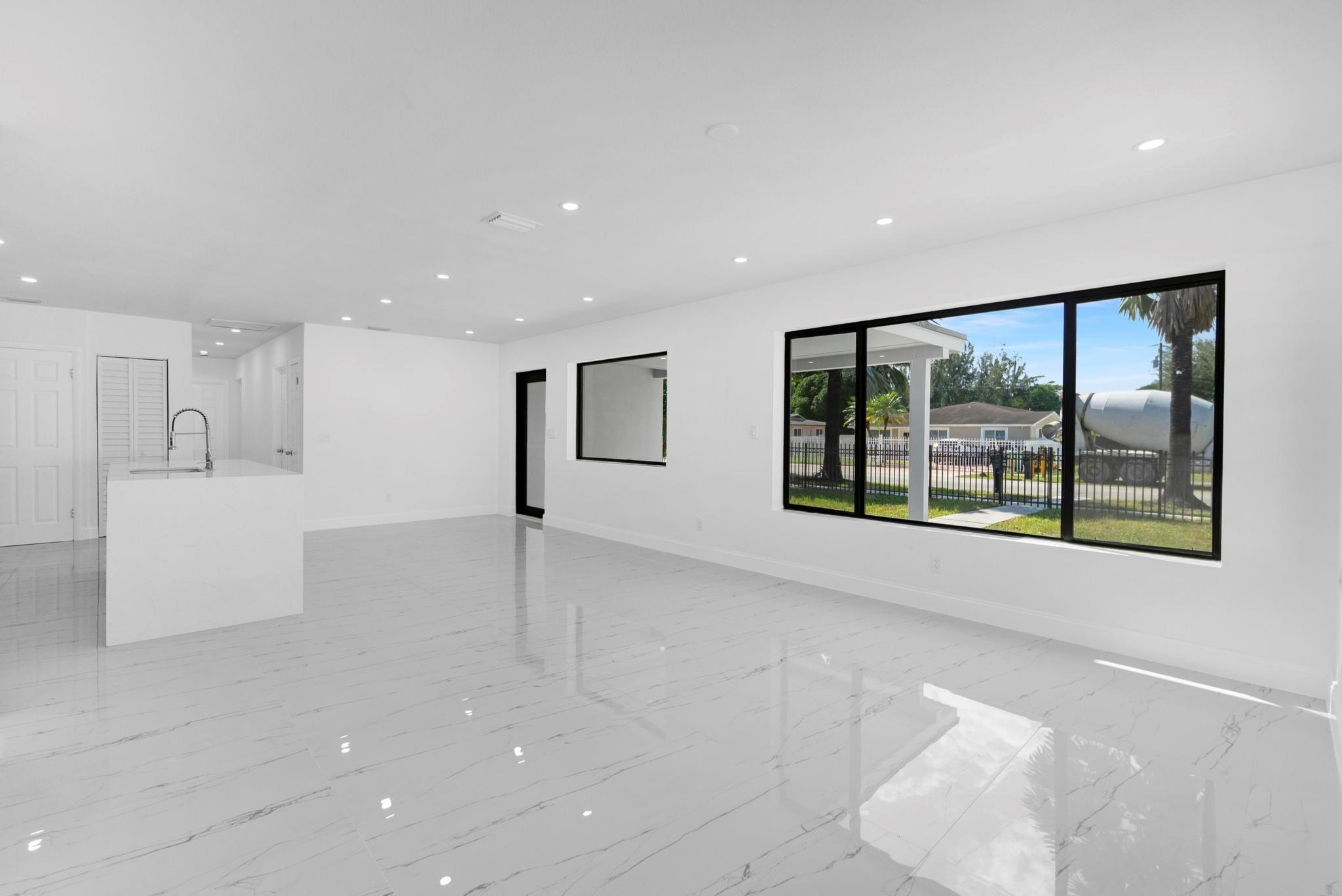 Venetian Gardens Rev - Residential