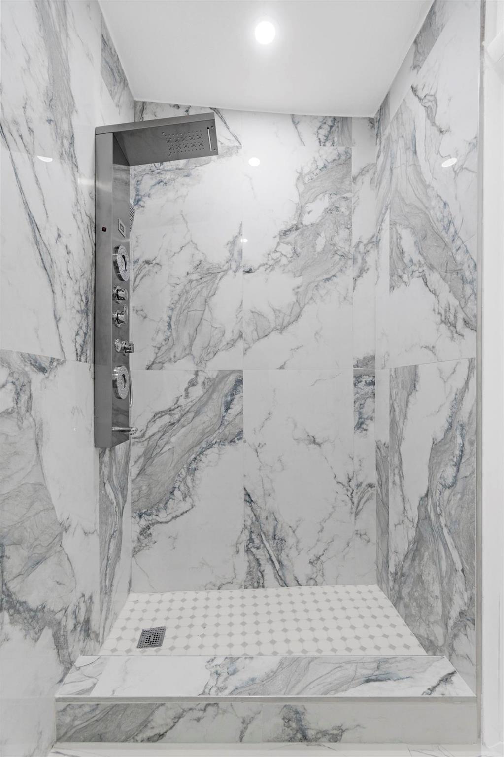 Venetian Gardens Rev - Residential