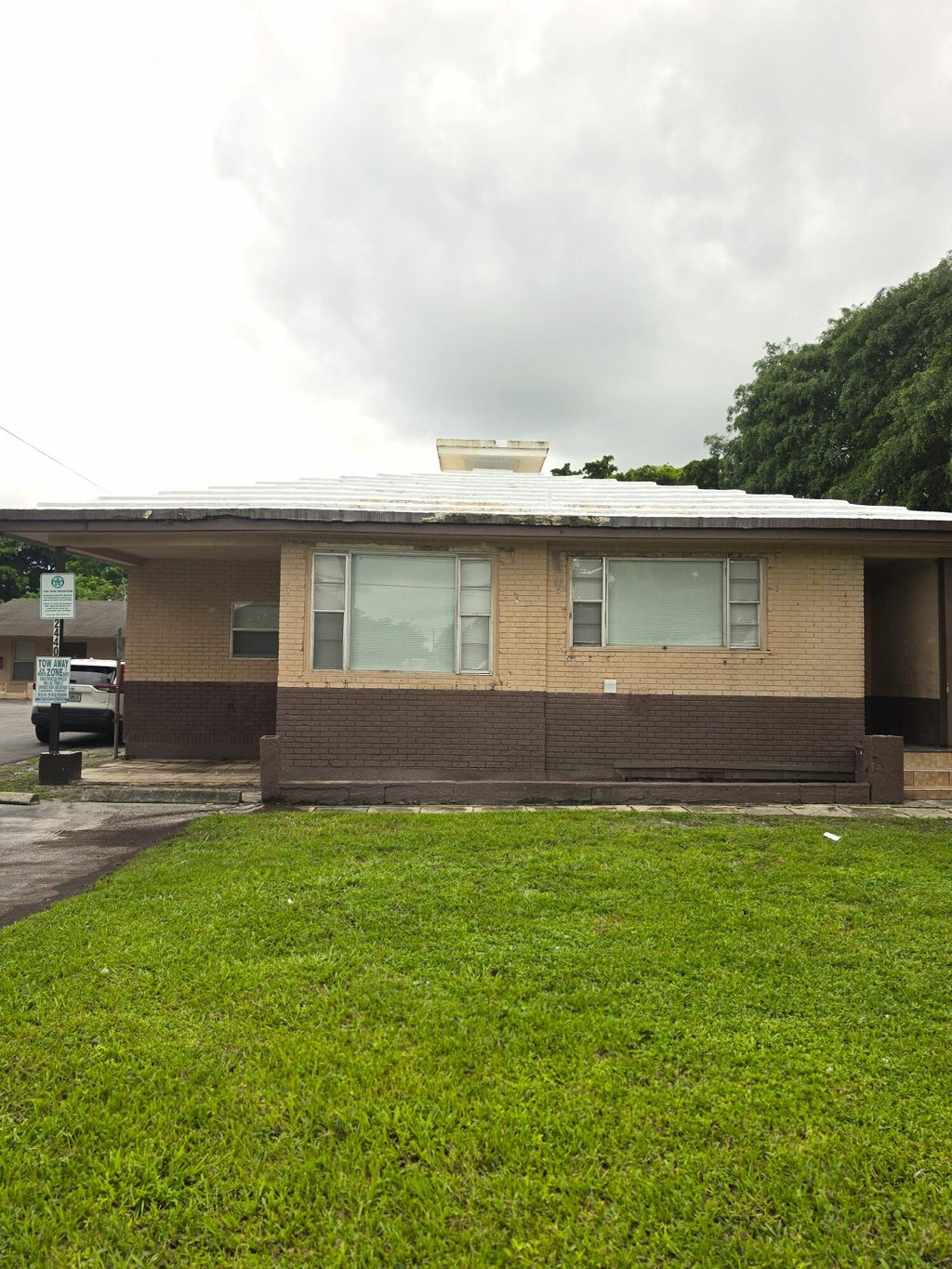 Photo of 24242440 NW 21st Street #7, Fort Lauderdale, FL 33311 (MLS # B26081214)