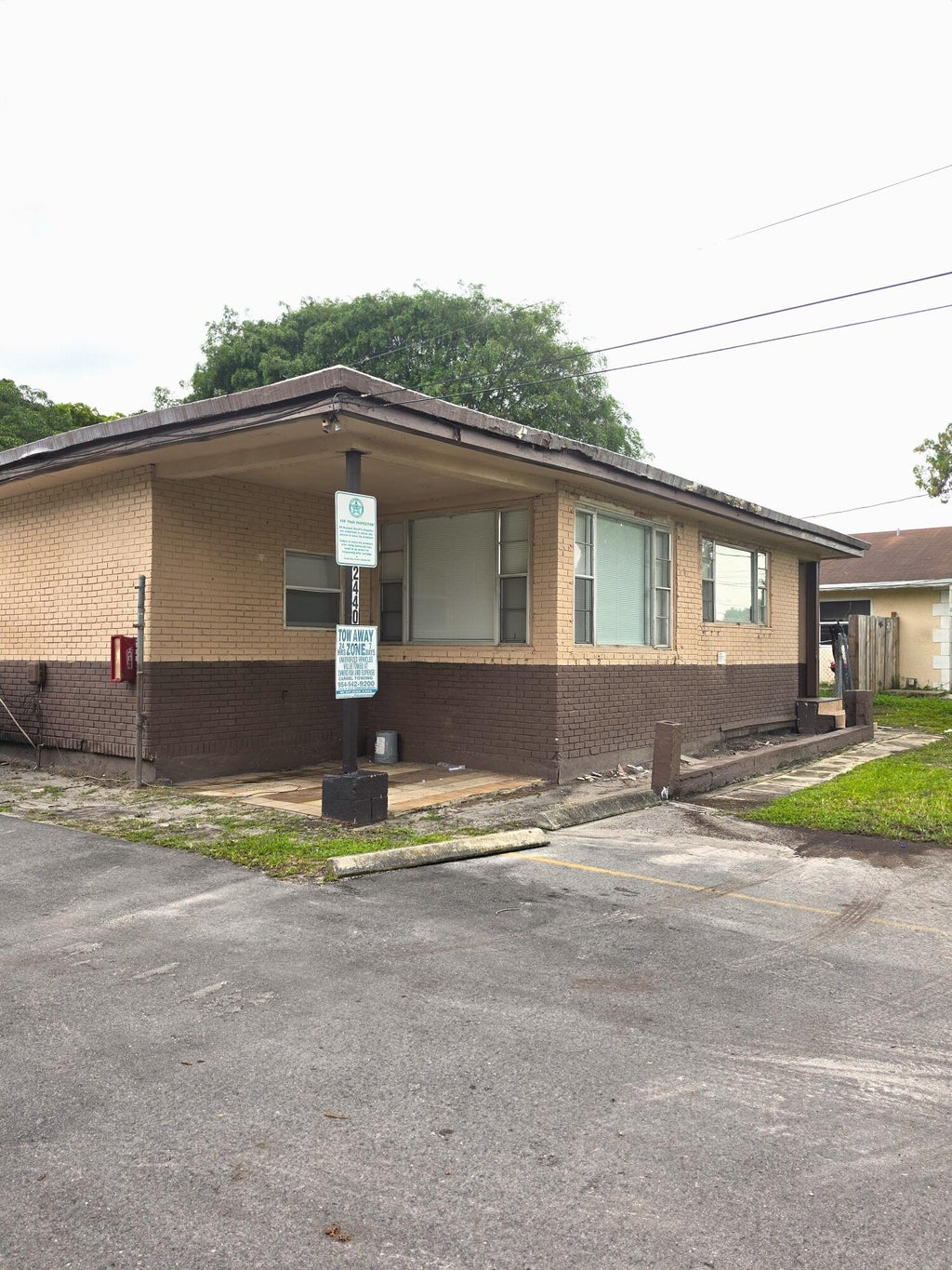 Photo of 24242440 NW 21st Street #7, Fort Lauderdale, FL 33311 (MLS # B26081214)