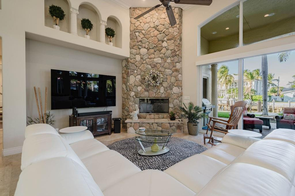 Hillsboro Harbor - Residential