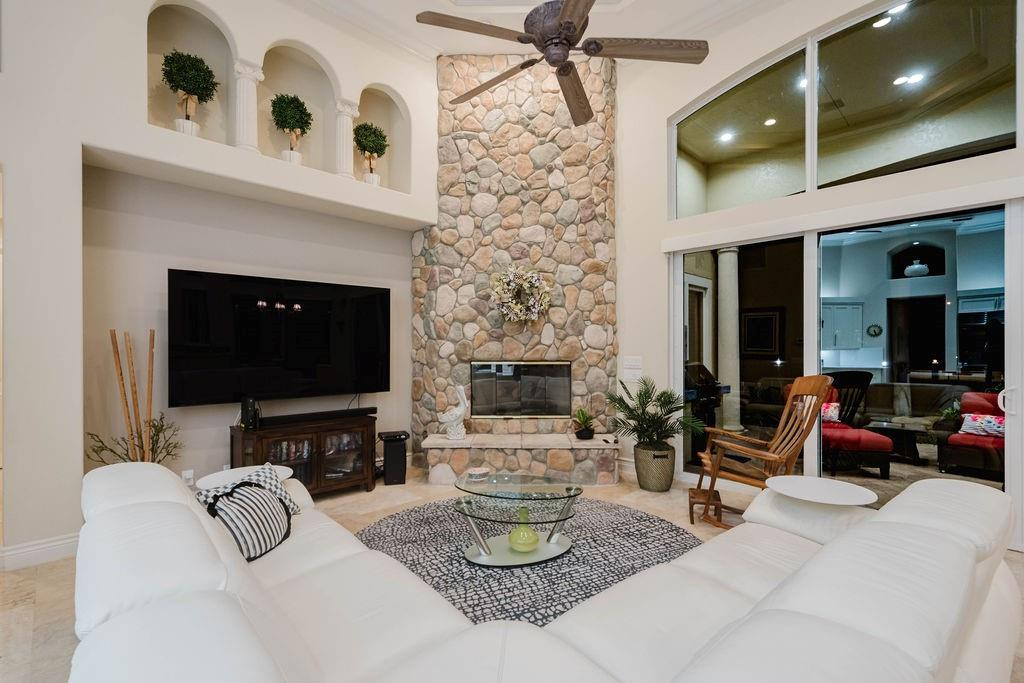 Hillsboro Harbor - Residential