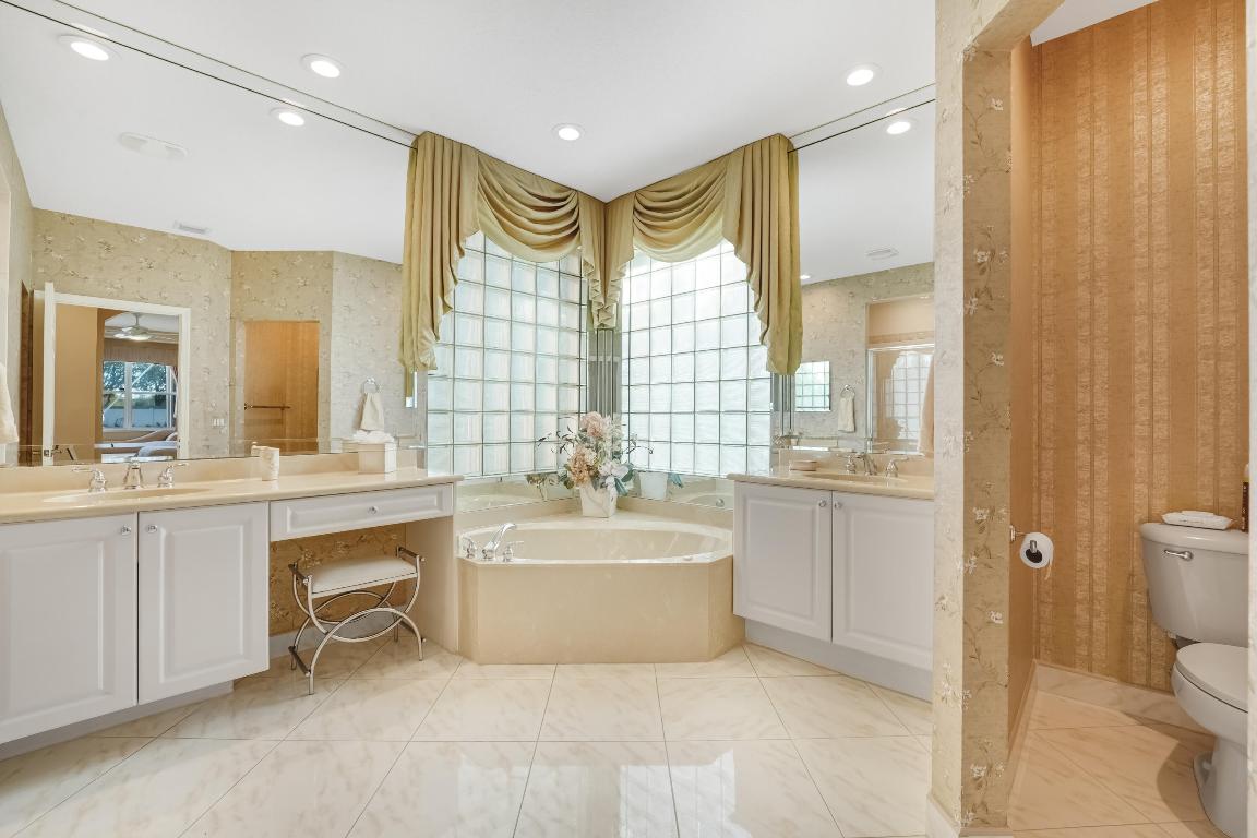 BELLAGGIO, TOWNE PARK - Residential