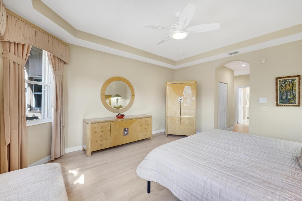 BELLAGGIO, TOWNE PARK - Residential