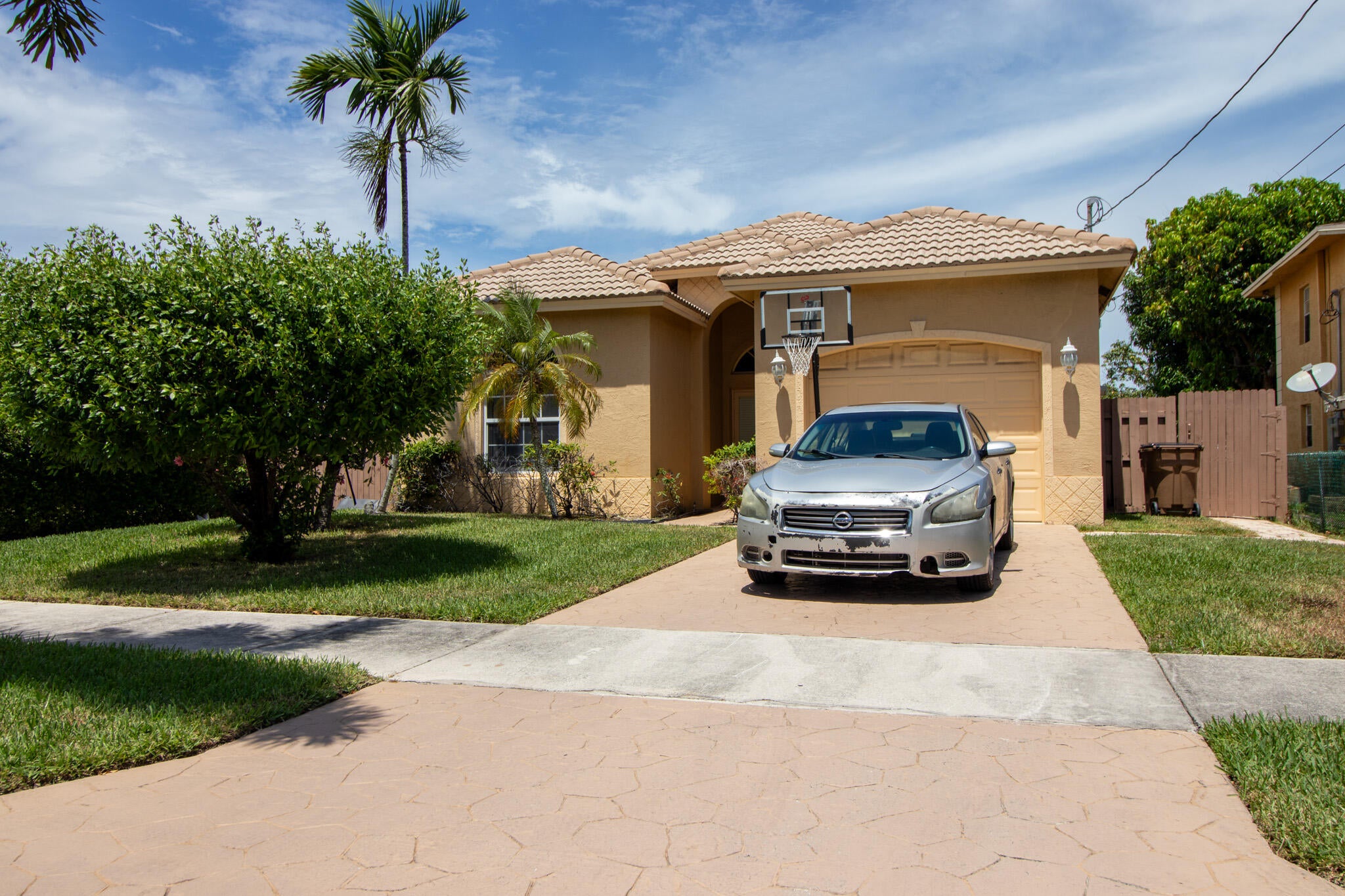 237 SW 8TH Street