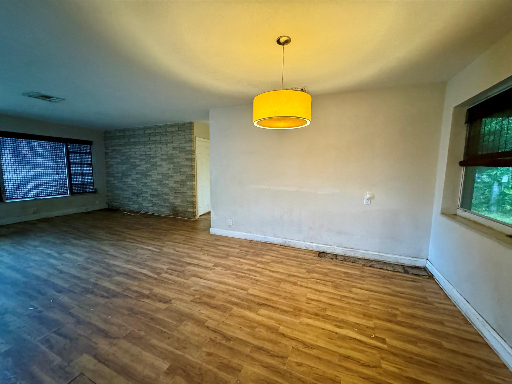 1212 S 26th Ave