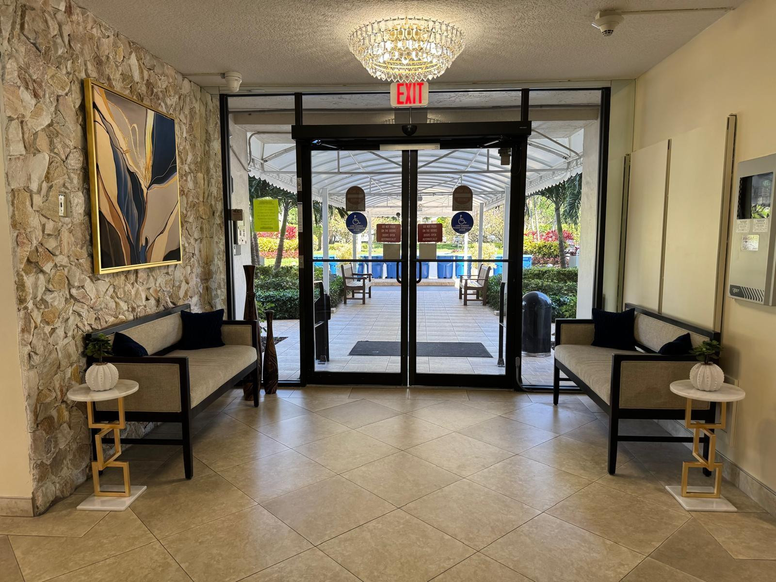 NO 112 PALM-AIRE COUNTRY CLUB - Residential Lease