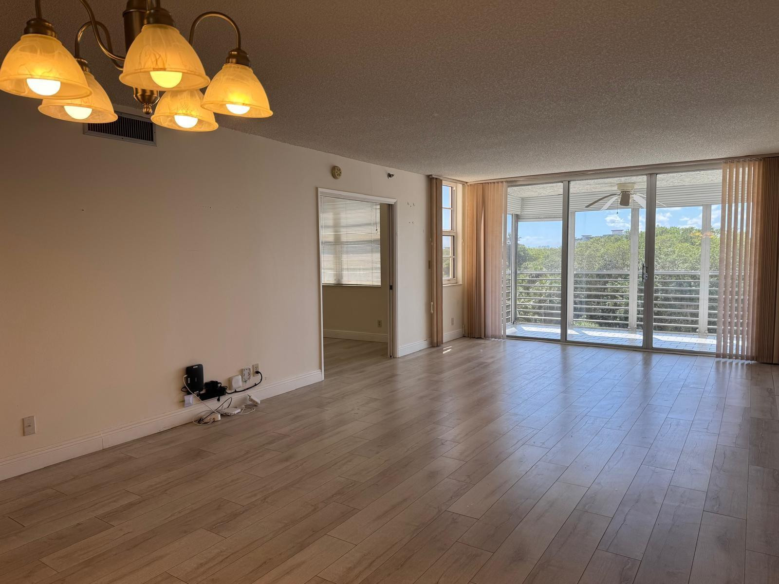 NO 112 PALM-AIRE COUNTRY CLUB - Residential Lease