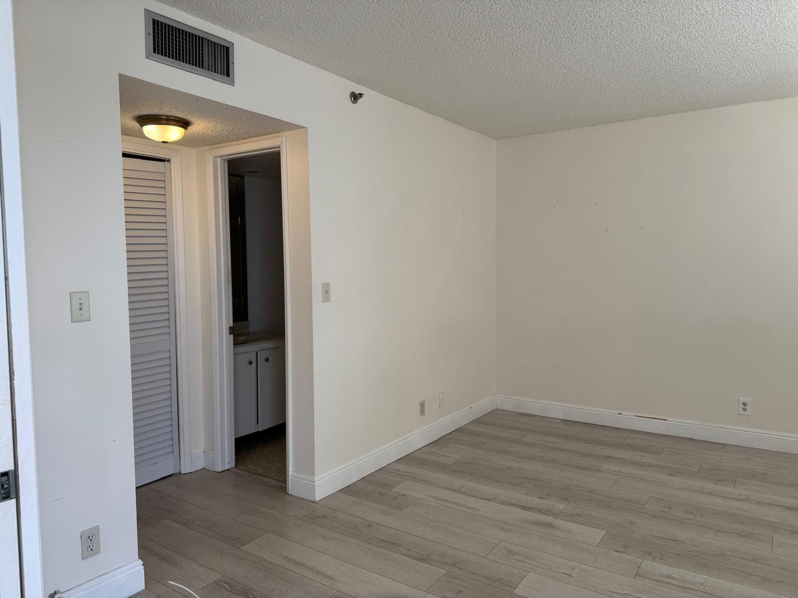 NO 112 PALM-AIRE COUNTRY CLUB - Residential Lease