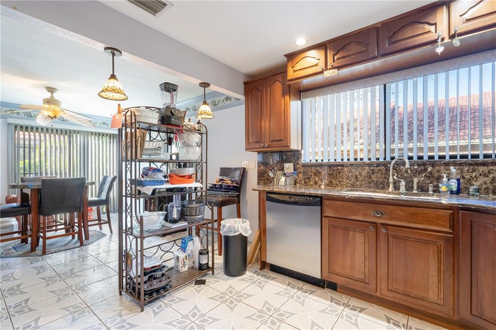 The Villages Of Hillsboro - Residential