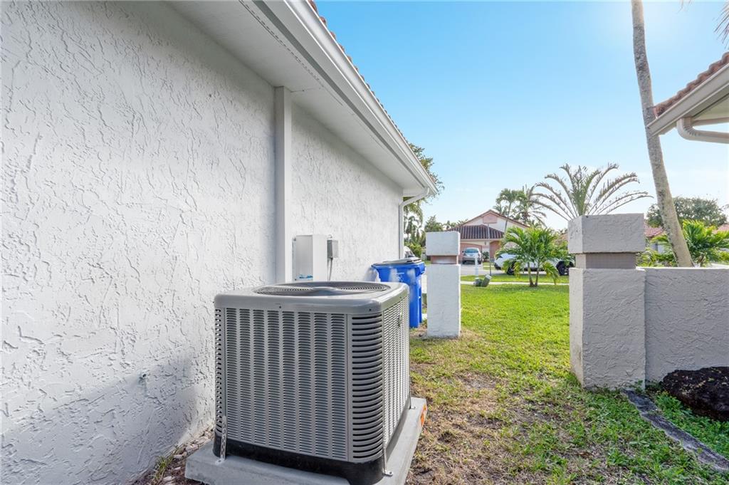 The Villages Of Hillsboro - Residential