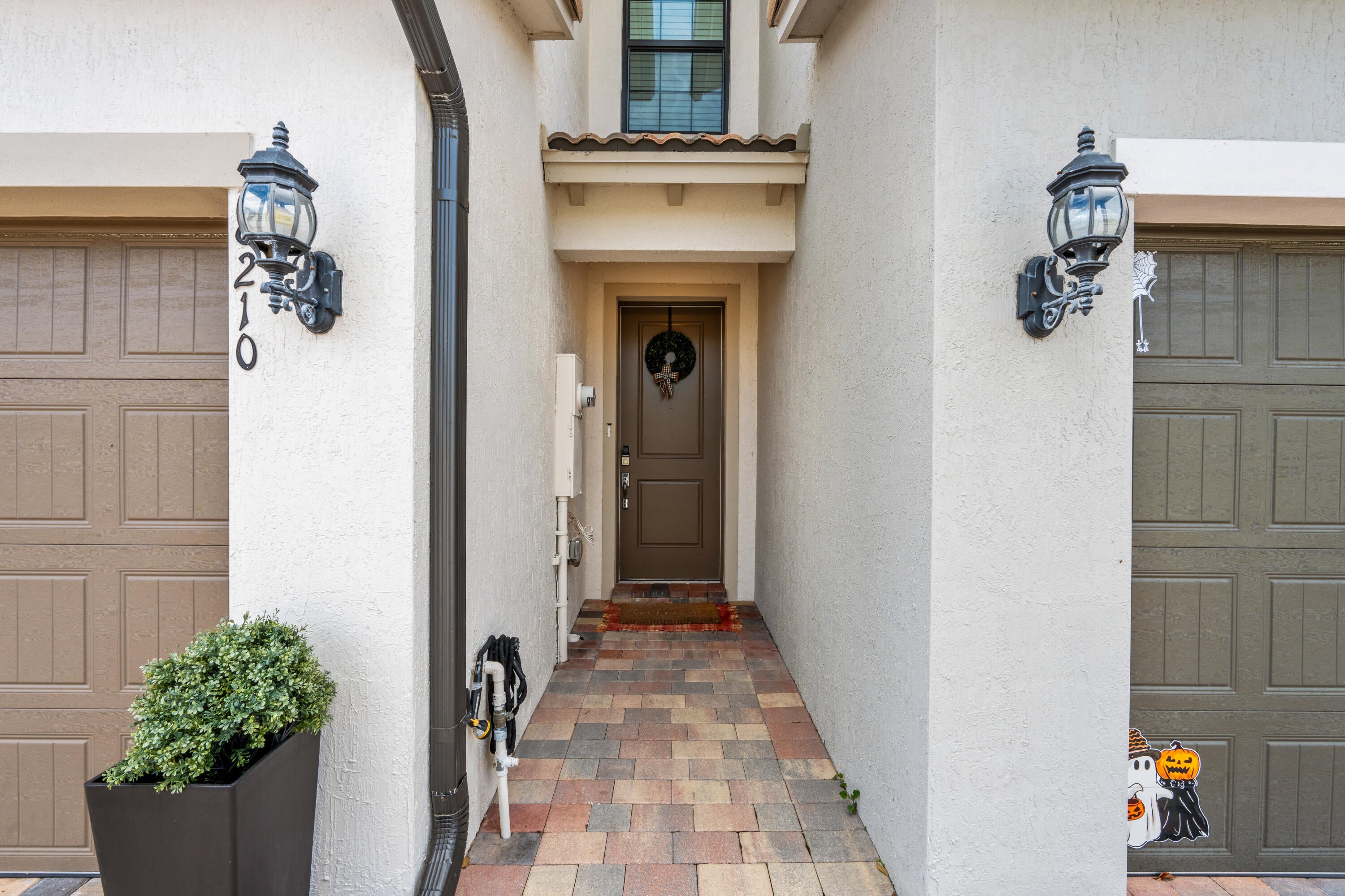 8210 Tailshot Court