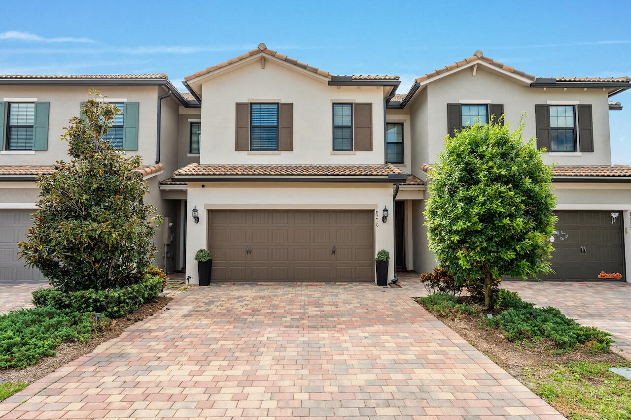 8210 Tailshot Court