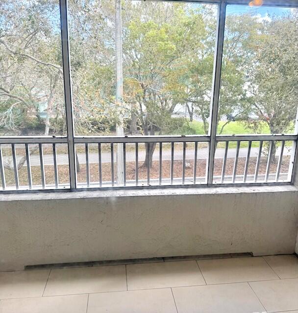 LAKEVIEW CLUB CONDO - Residential Lease