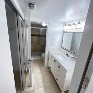 LAKEVIEW CLUB CONDO - Residential Lease