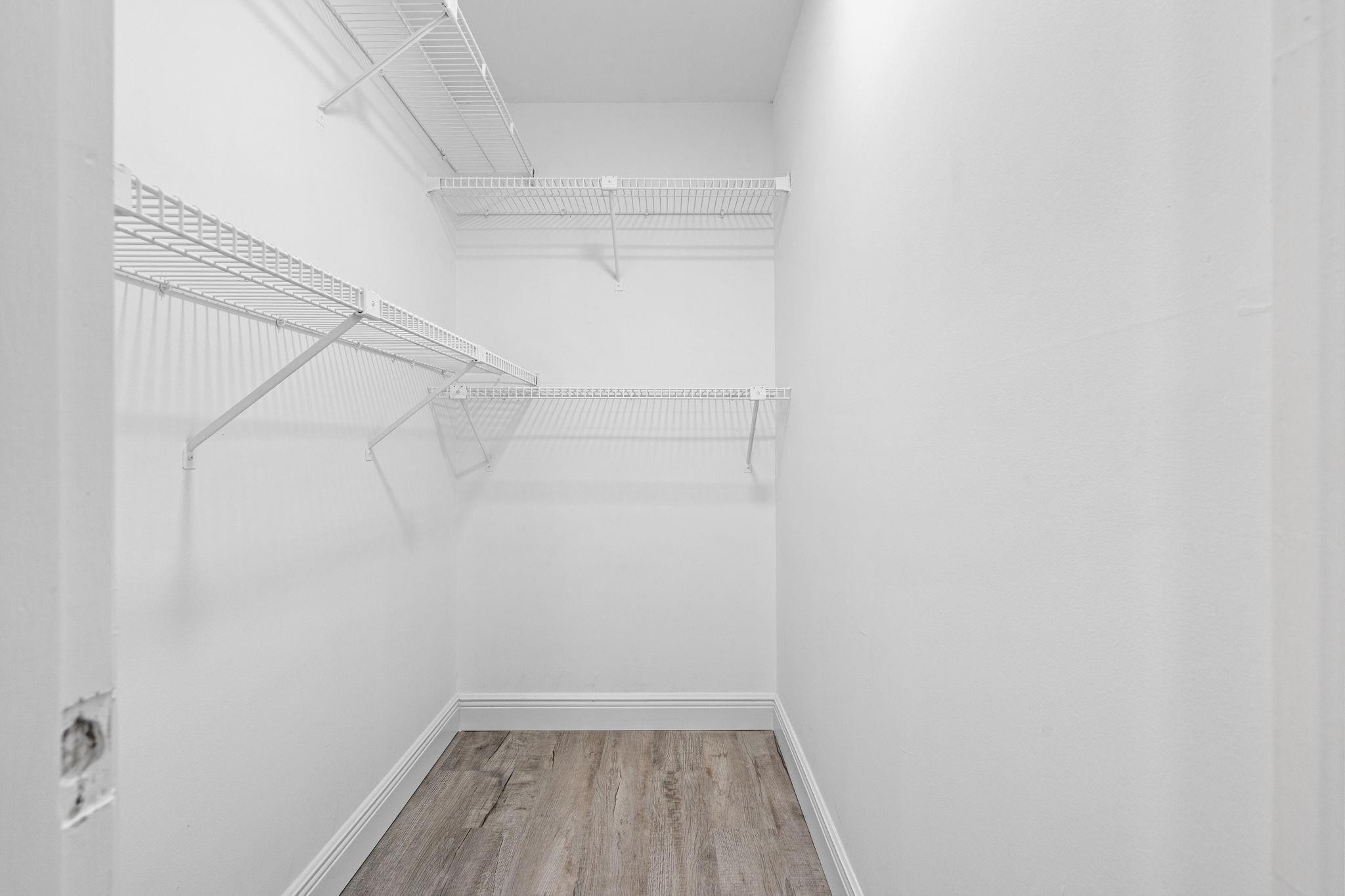 VALENCIA TOWNHOMES - Residential