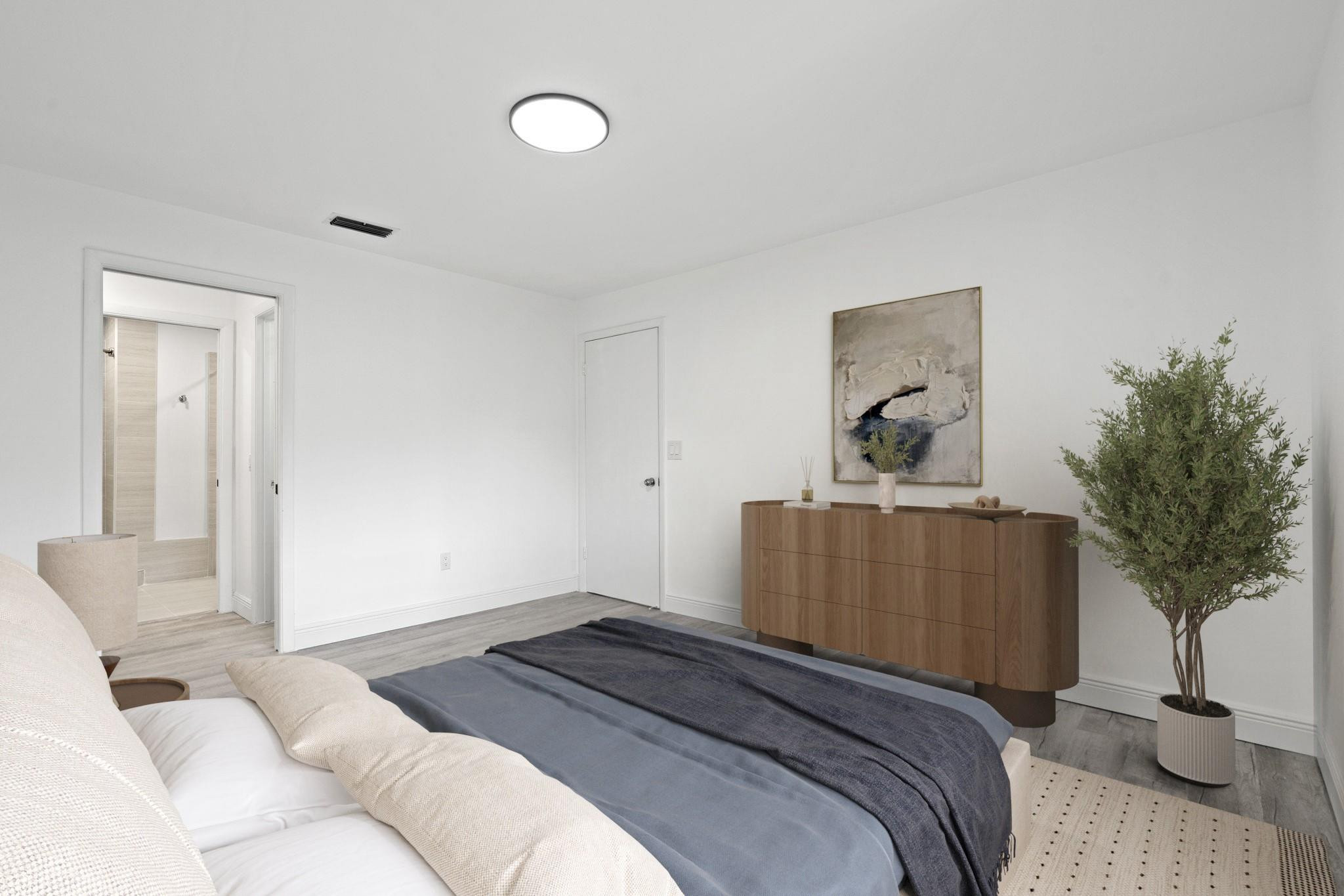 VALENCIA TOWNHOMES - Residential