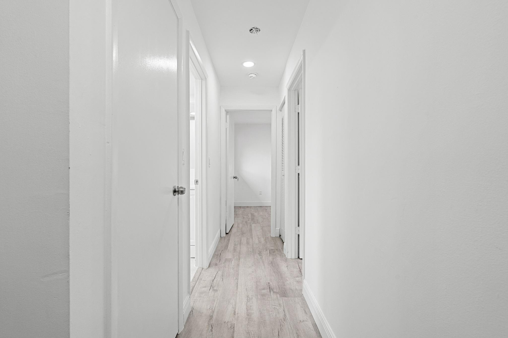 VALENCIA TOWNHOMES - Residential