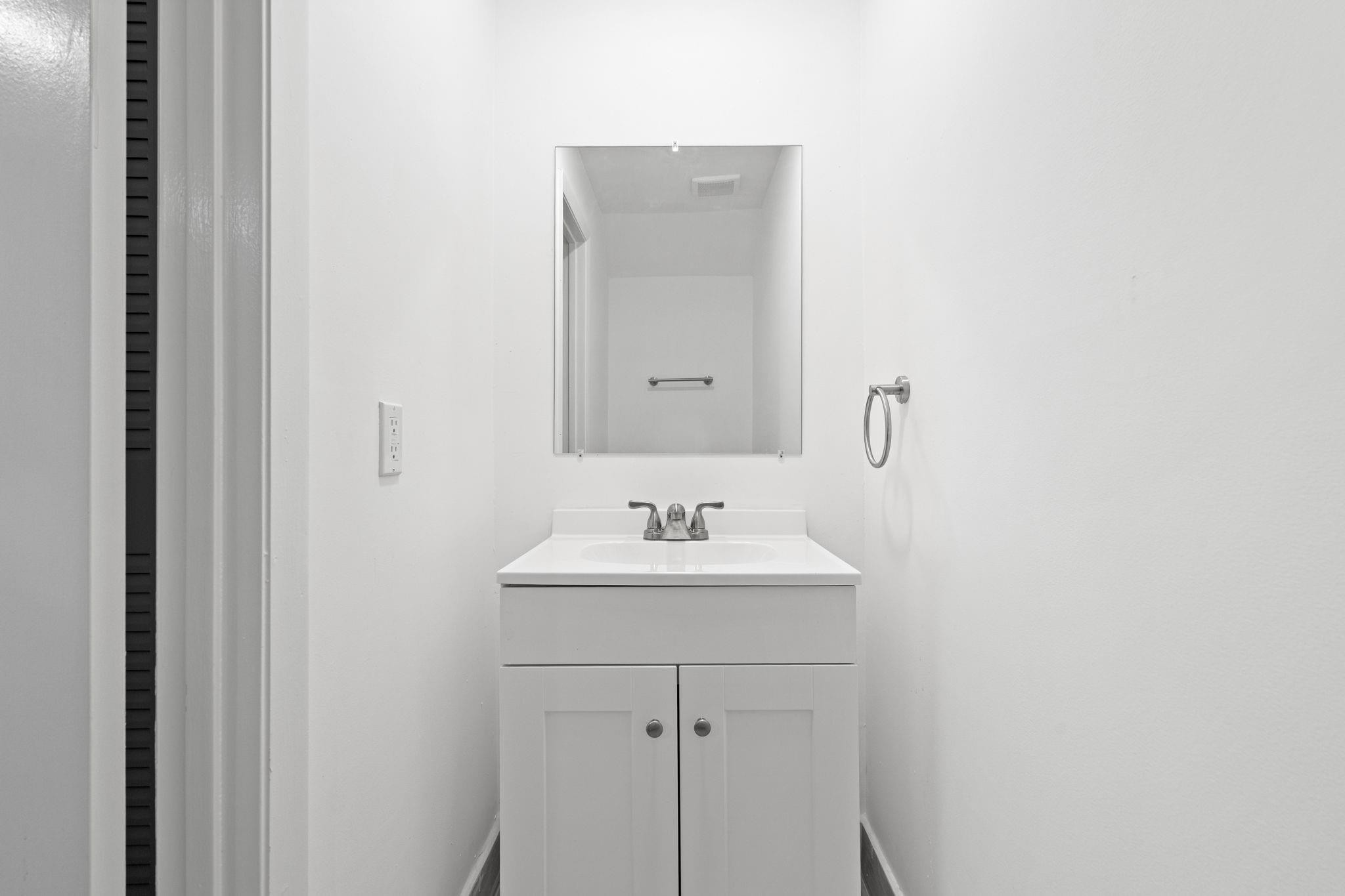 VALENCIA TOWNHOMES - Residential