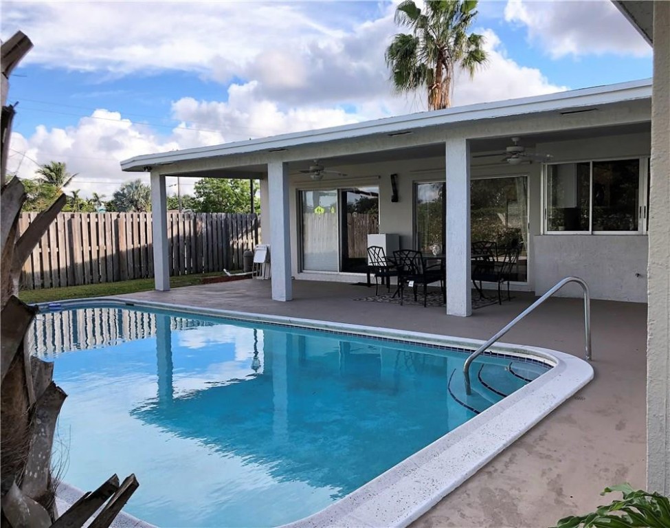 SUNRISE GOLF VILLAGE SEC - Residential